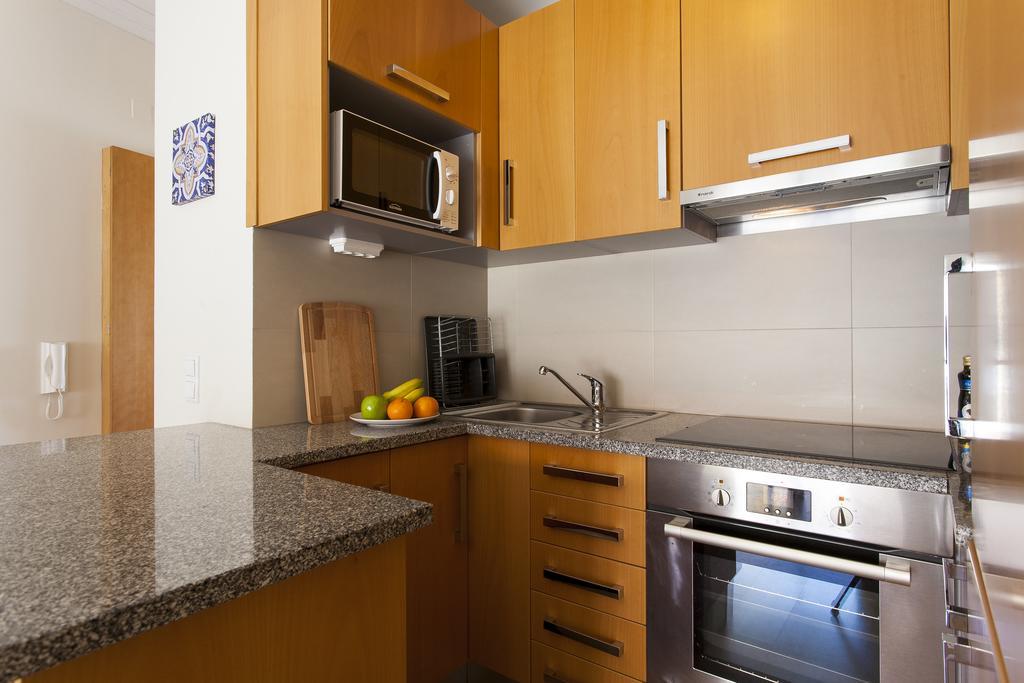 Joivy Bright 2br Apt With River Views &balcony In Alfama, Moments From Santa Apolonia Train Station Lejlighed Lisboa