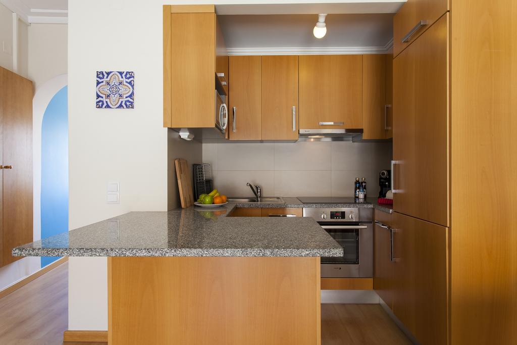Joivy Bright 2br Apt With River Views &balcony In Alfama, Moments From Santa Apolonia Train Station Lejlighed